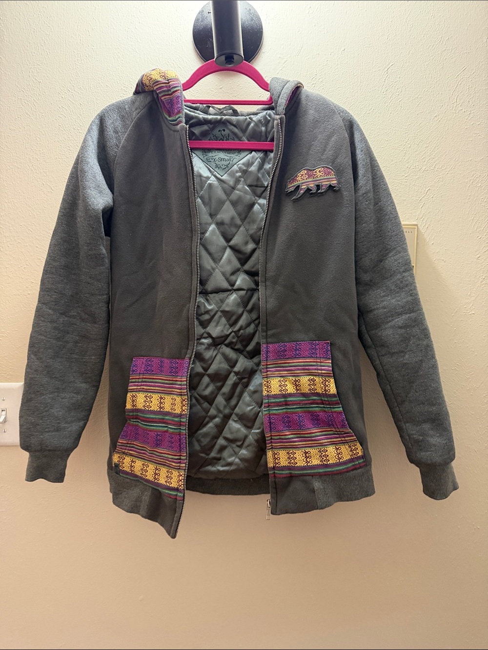 Insulated Grassroots Zip-Up Jacket with Colorful Accent Pockets